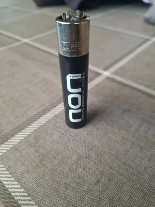 Mechero Clipper NON