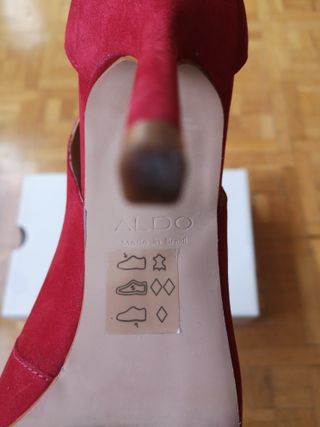 Zapatos de tacón ALDO rojos talla 40