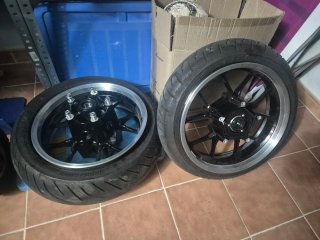 Llantas T Max 560 2025  Serían 2 Llantas
