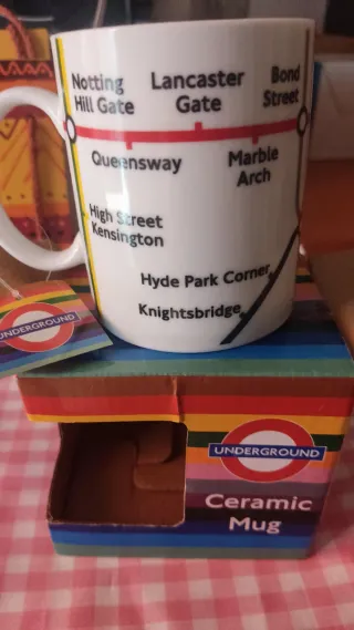 Taza London Underground Original Caja