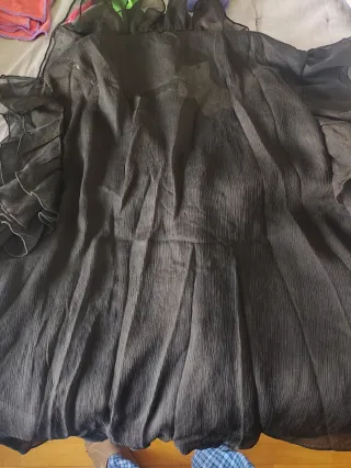 Blusa SIMORRA negra volantes semitransparente XXL