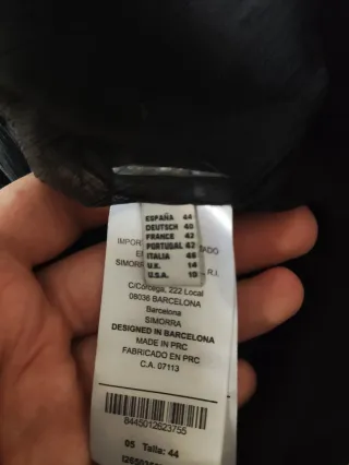 Blusa SIMORRA negra volantes semitransparente XXL