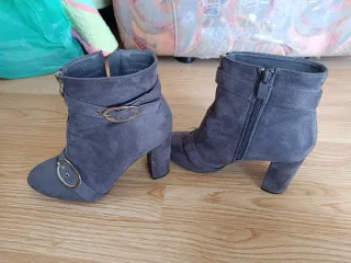 Botines ante grises tacón talla 39
