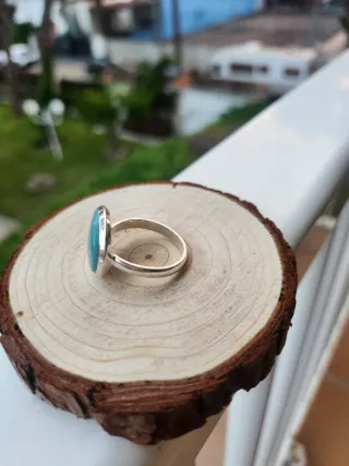 Anillo Círcula de Plata con Piedra Larimar