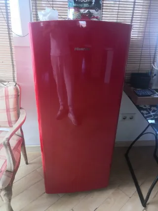 Nevera Hisense Roja