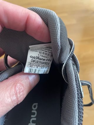 Zapatillas trekking Quechua grises y negras