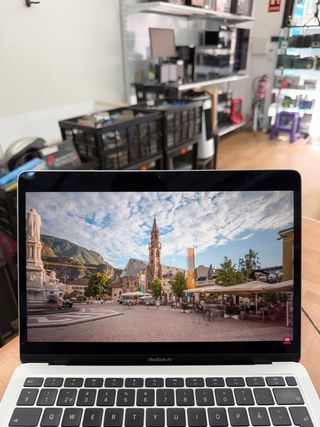 MacBook Air M1 13” 8GB RAM 256GB SSD