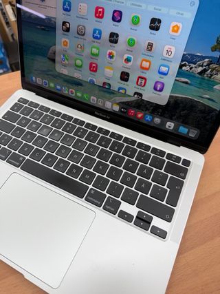 MacBook Air M1 13” 8GB RAM 256GB SSD