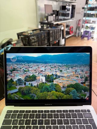 MacBook Air M1 13” 8GB RAM 256GB SSD