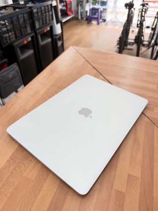 MacBook Air M1 13” 8GB RAM 256GB SSD