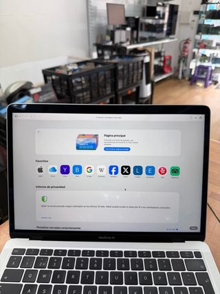 MacBook Air M1 13” 8GB RAM 256GB SSD