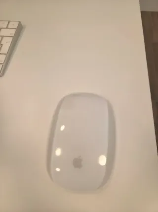 iMac 4K 2019 con accesorios