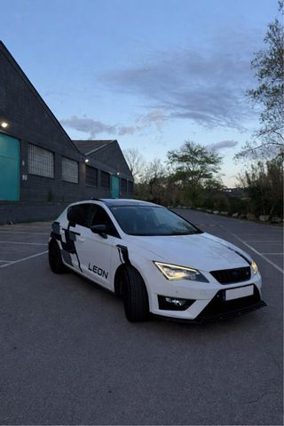 SEAT LEON FR 2016 - 150CV - Gasolina - Manual