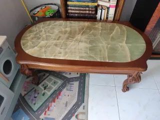 Mesa de centro de madera y mármol