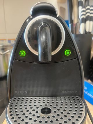 Cafetera Nespresso Club Negra.Opción largo,corto