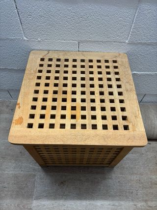 Baúl de madera con cojín