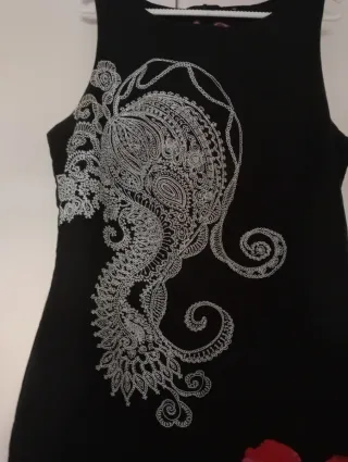 Vestido Desigual Verano Negro Flores Rojas