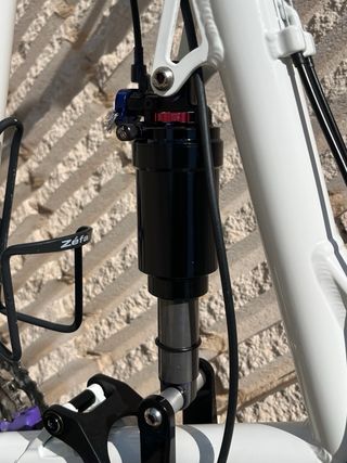 Bicicleta Enduro Mondraker Blanca