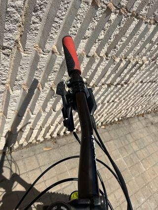 Bicicleta Enduro Mondraker Blanca