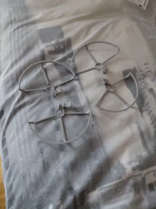 Protezioni per eliche per droni