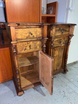 Mesitas de noche antiguas de madera