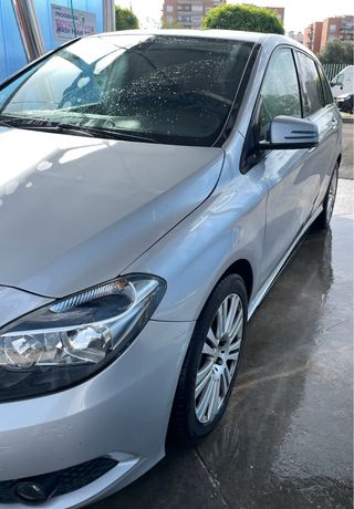 Mercedes-Benz Clase B muy cuidado