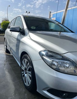 Mercedes-Benz Clase B muy cuidado