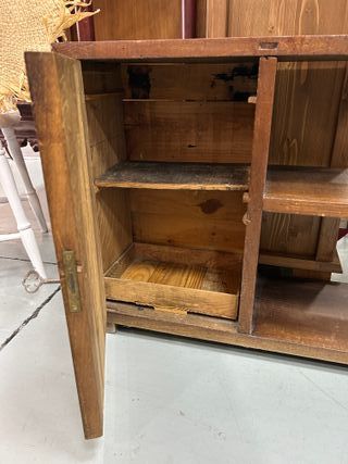 Mueble auxiliar - Estantería asimétrica de madera