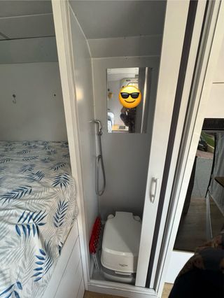 Furgo camper homologada como autocaravana