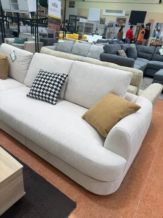 Sofá chaise longue de tela beige