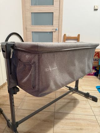 Cuna y parque infantil + mesa y andador de regalo