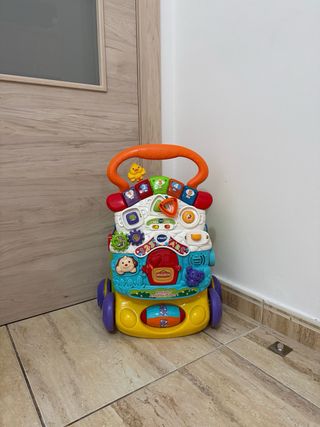 Cuna y parque infantil + mesa y andador de regalo