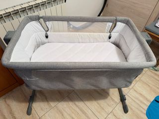 Cuna y parque infantil + mesa y andador de regalo