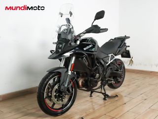 SUZUKI V-STROM 800 TECH