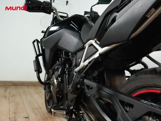 SUZUKI V-STROM 800 TECH