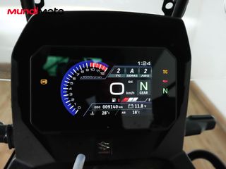 SUZUKI V-STROM 800 TECH