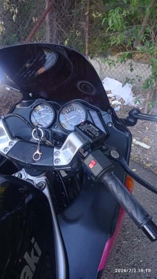 Kawasaki ZX600-ZZR 1990-100CV.