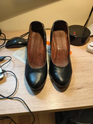 Zapatos de tacón negros