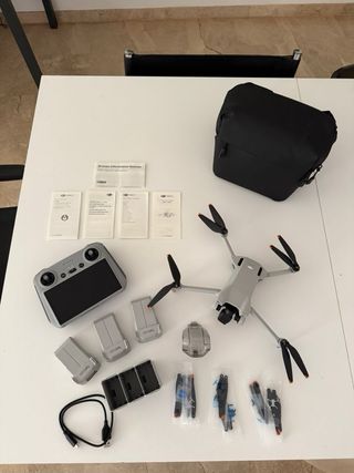 DJI Mini 3 Fly More Combo (DJI RC)