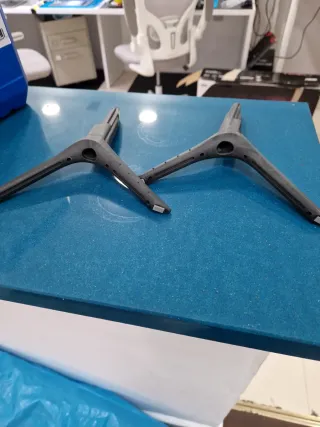 Patas Samsung TV AU7100