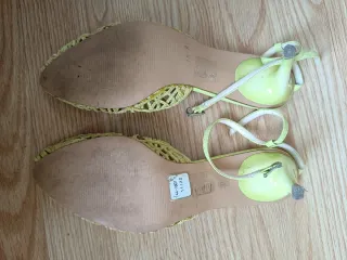 Zapatos de tacón Bata verde/amarillo talla 38