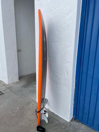 Tabla de surf naranja