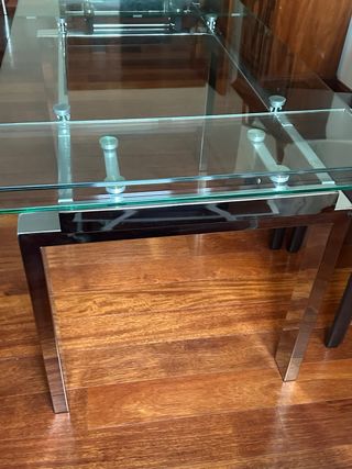 Mesa de cristal extensible