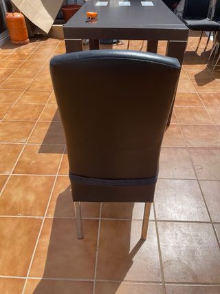 Mesa comedor extensible y regalo 6 sillas.