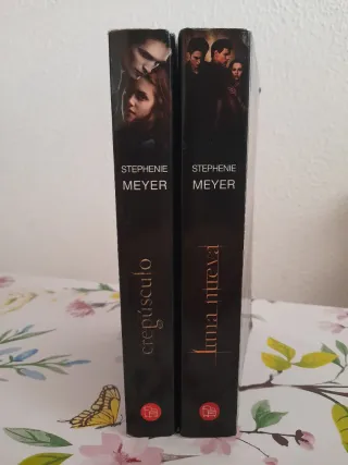 Libros CREPÚSCULO y LUNA NUEVA