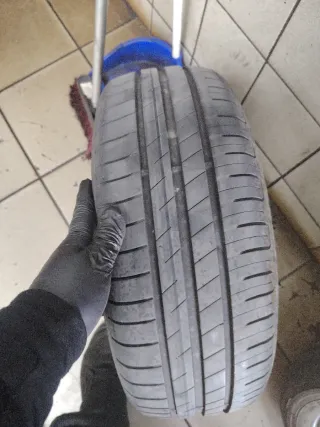 Neumáticos Goodyear en buen estado