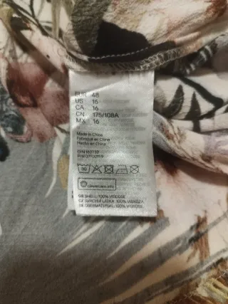 Vestido H&M Estampado Flores y Mariposas Talla 4XL