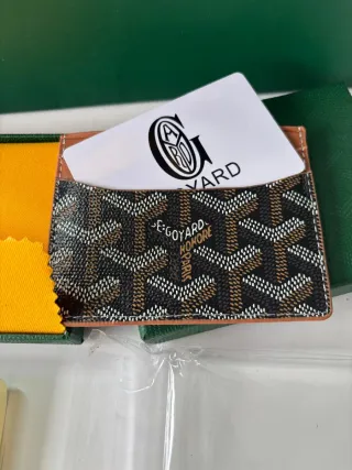 Tarjetero Goyard Paris Marrón