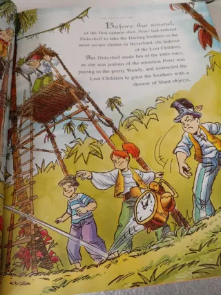 10 Cuenta cuentos bilingües: Peter Pan ; La gallin