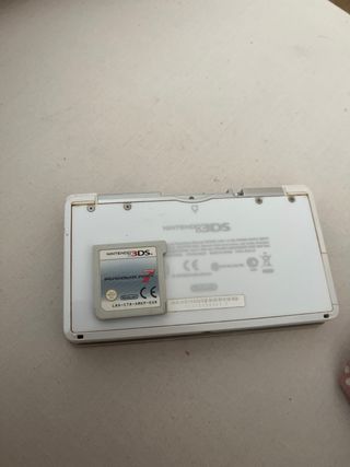 Nintendo 3DS Blanca + Mario Kart 7